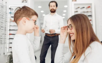 Через какое время нужно менять очки? фото