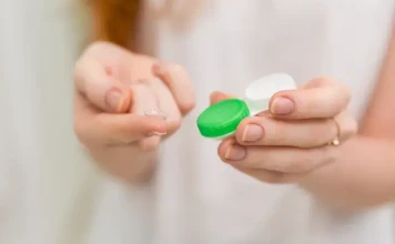 С какого возраста можно носить контактные линзы: возрастные ограничения и рекомендации офтальмологов фото